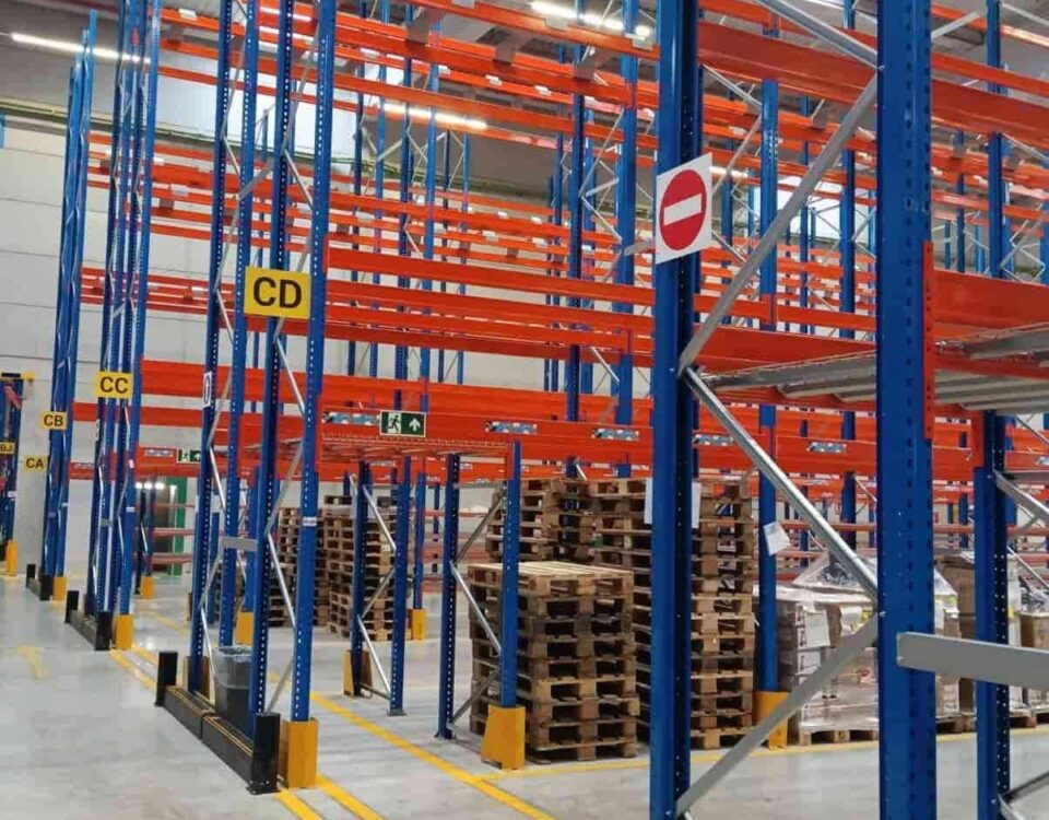 montaje-estaterias-almacen-grupotice (1)